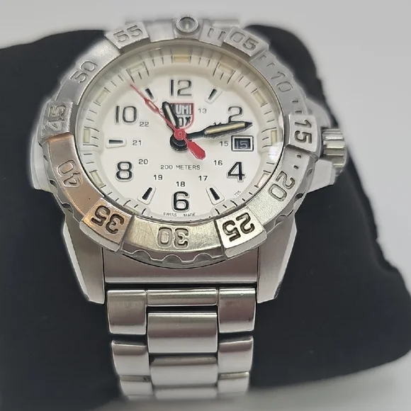Luminox Silver and White Watch Navy SEAL - Picture 4 of 10
